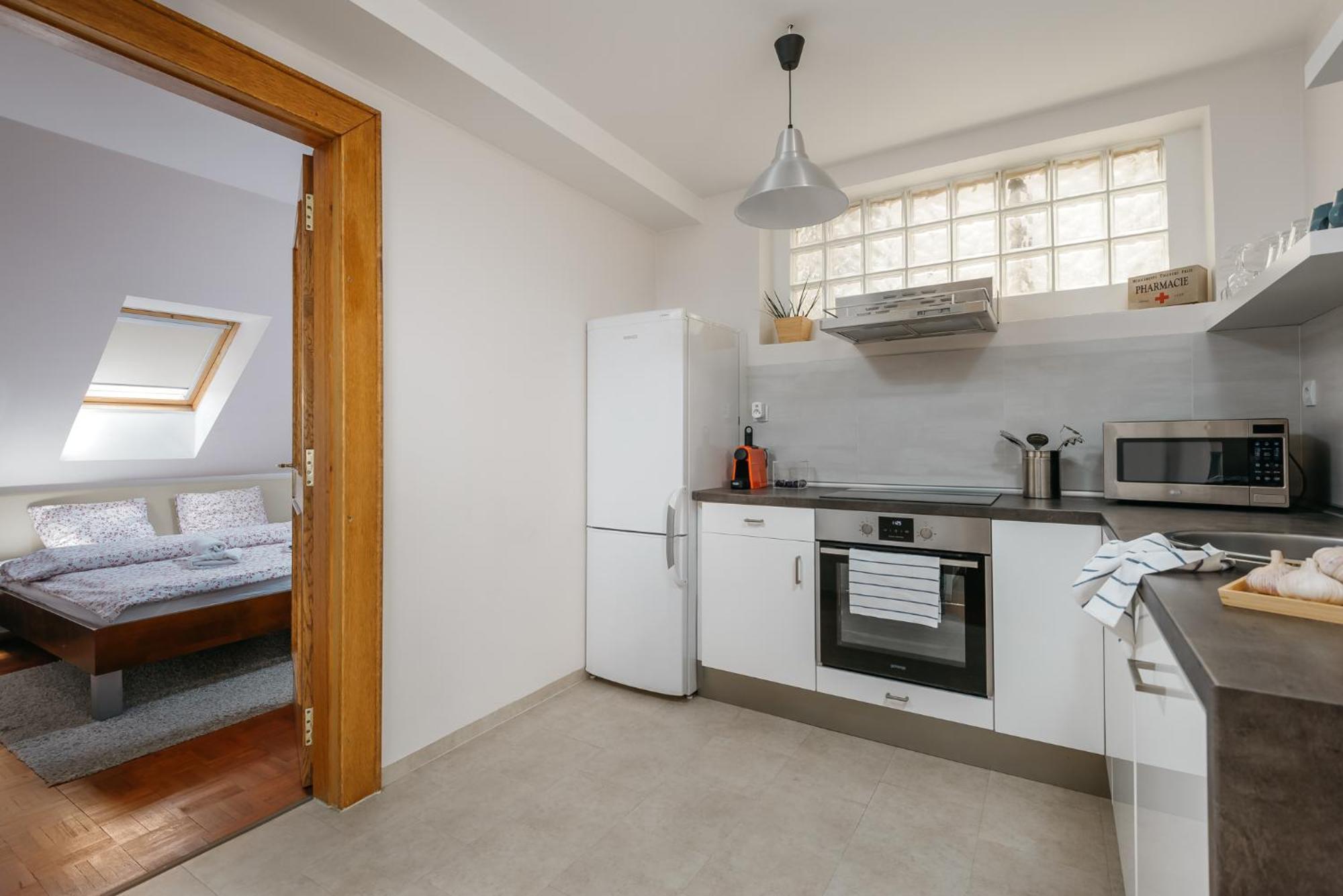 Roy 2 Bdr Apartment With Prague Castle View, Parking & Ac Kültér fotó